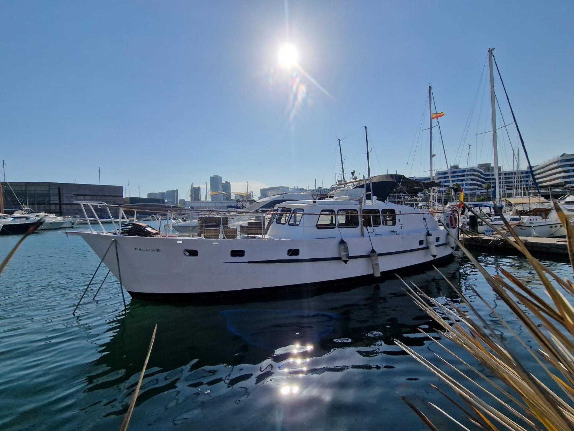 Classic Boat Barcelona Exterior photo